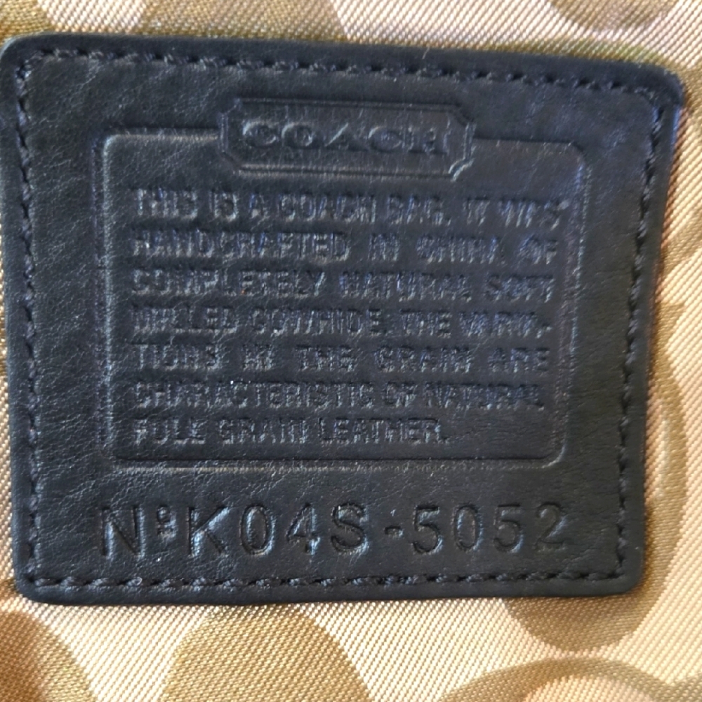 Coach - VINTAGE Black Leather Baguette - Picture 11 of 13